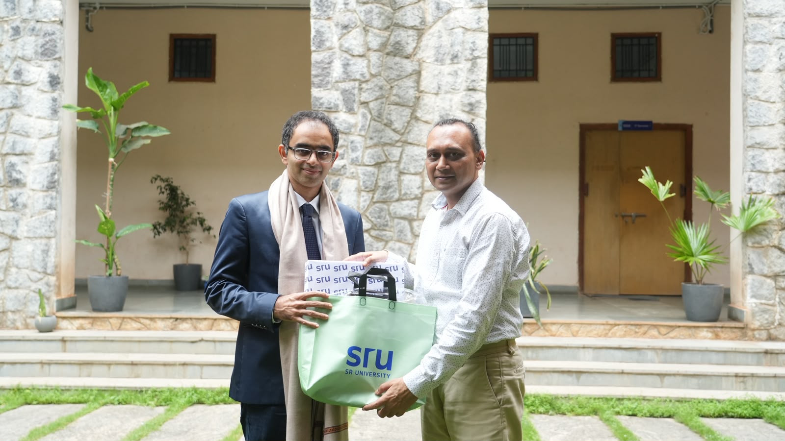 Karnataka physician awarded Doctor of Science by S R University Telangana